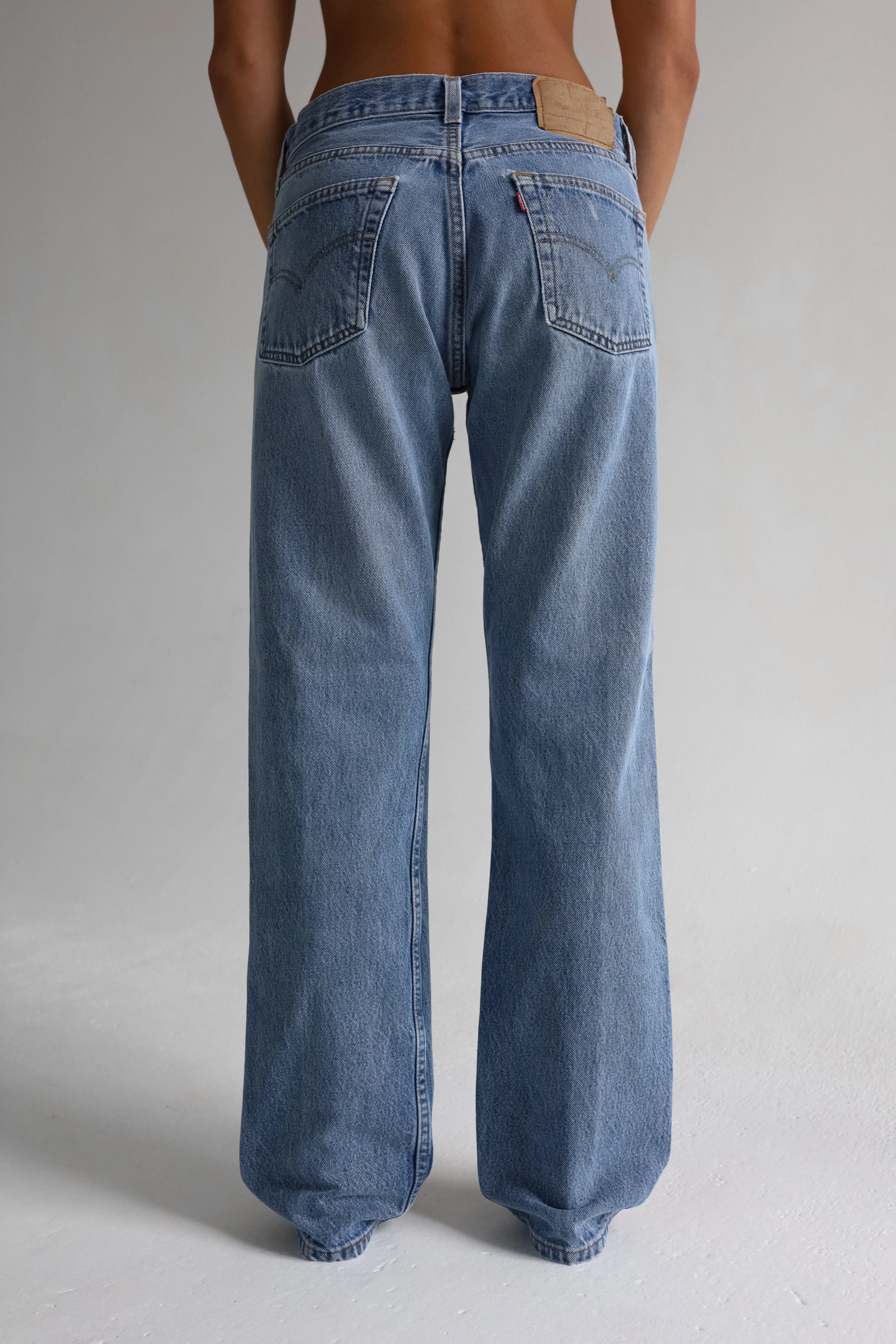 501 VINTAGE LEVI'S | SIZE 28