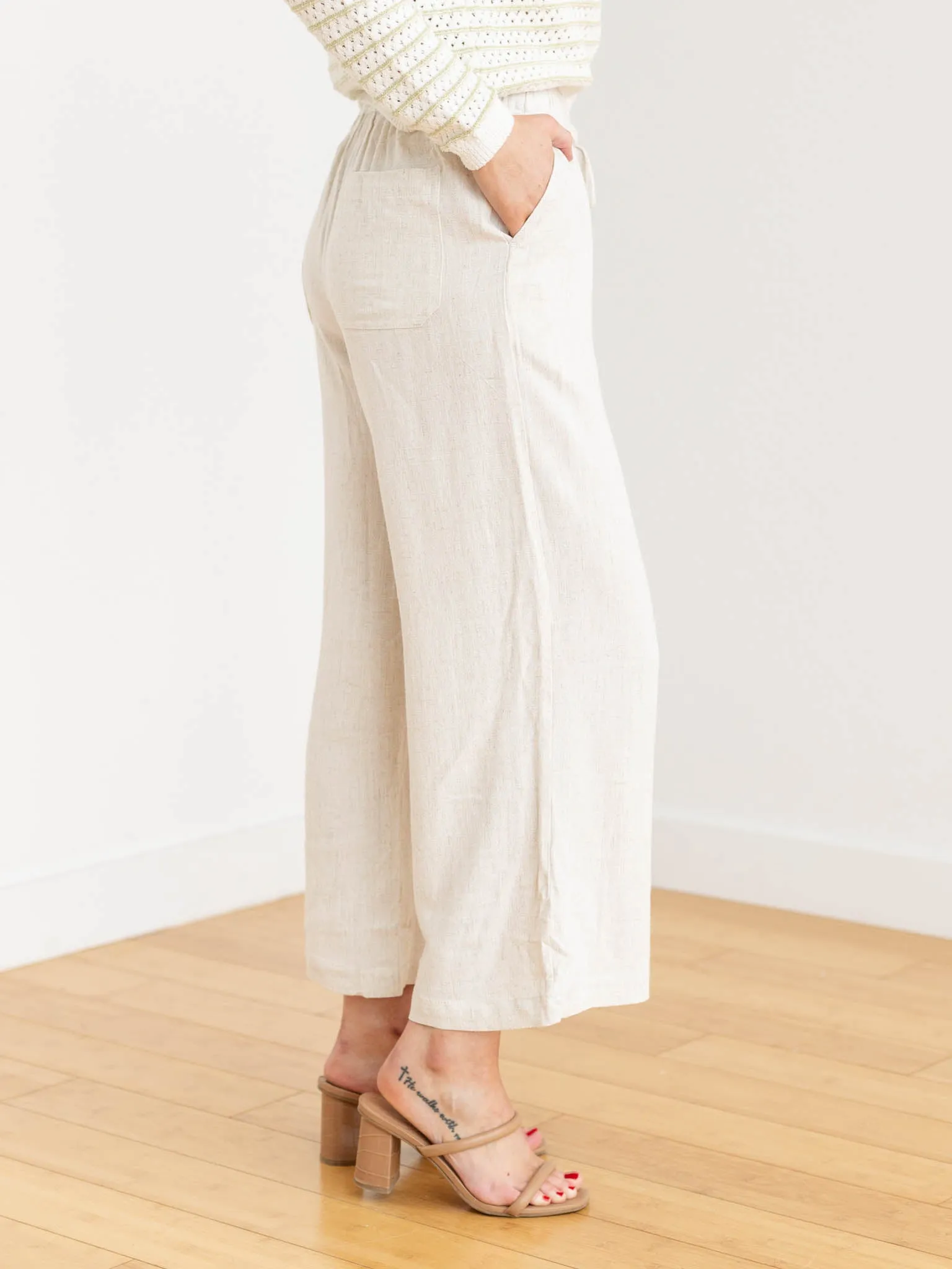 Cropped Drawstring Linen Pants
