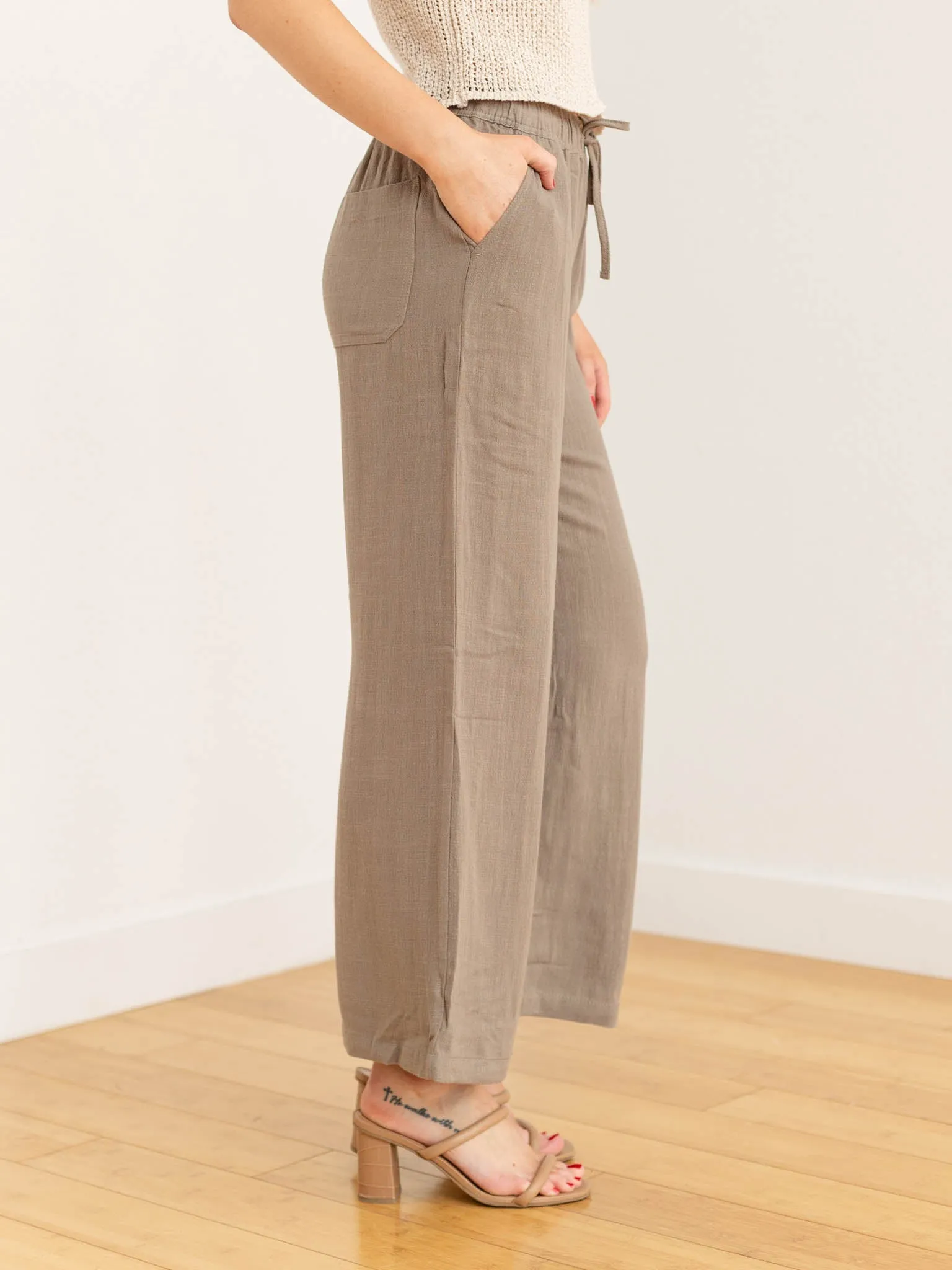 Cropped Drawstring Linen Pants