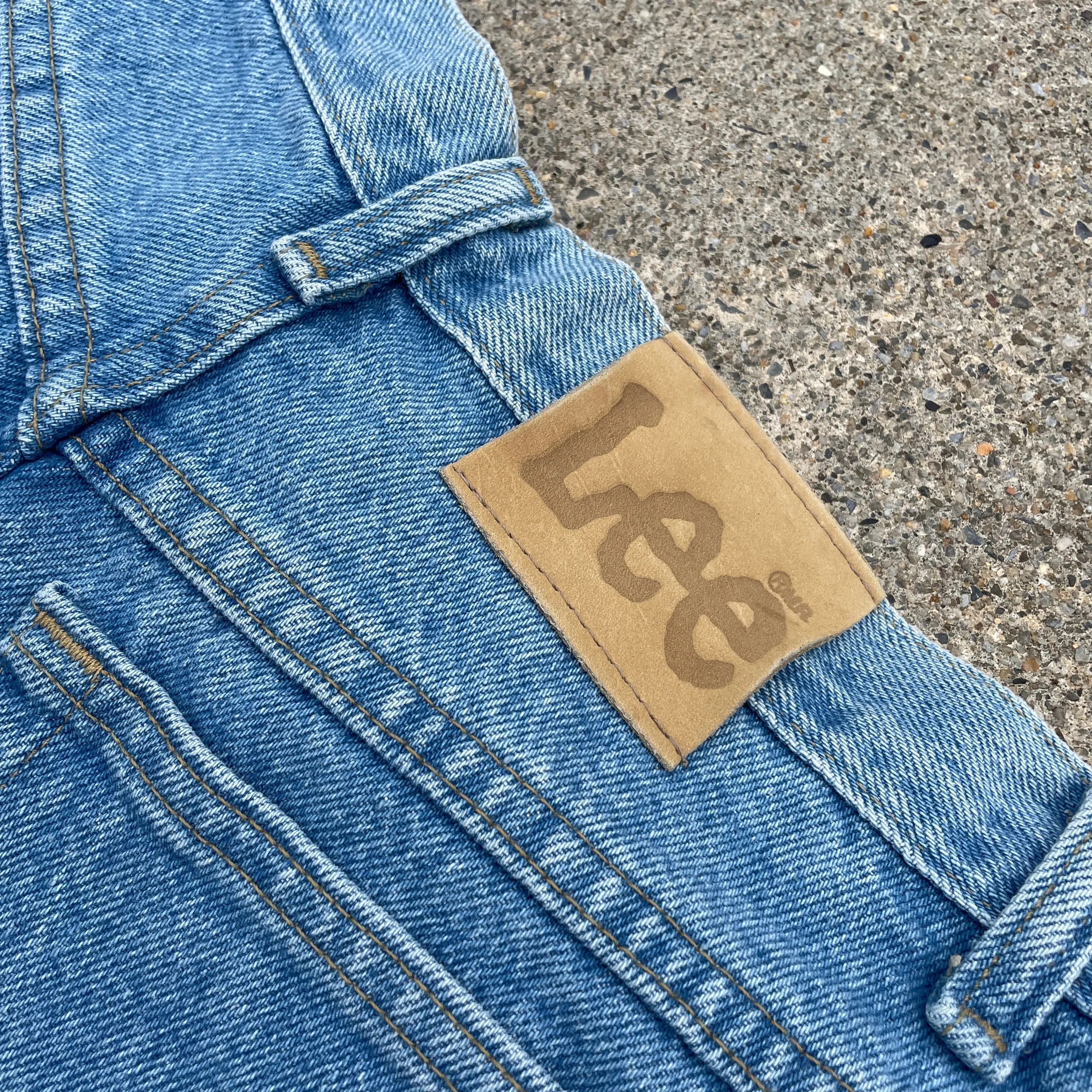 Denim on Fire Distress 5inch Lee Jorts 31W