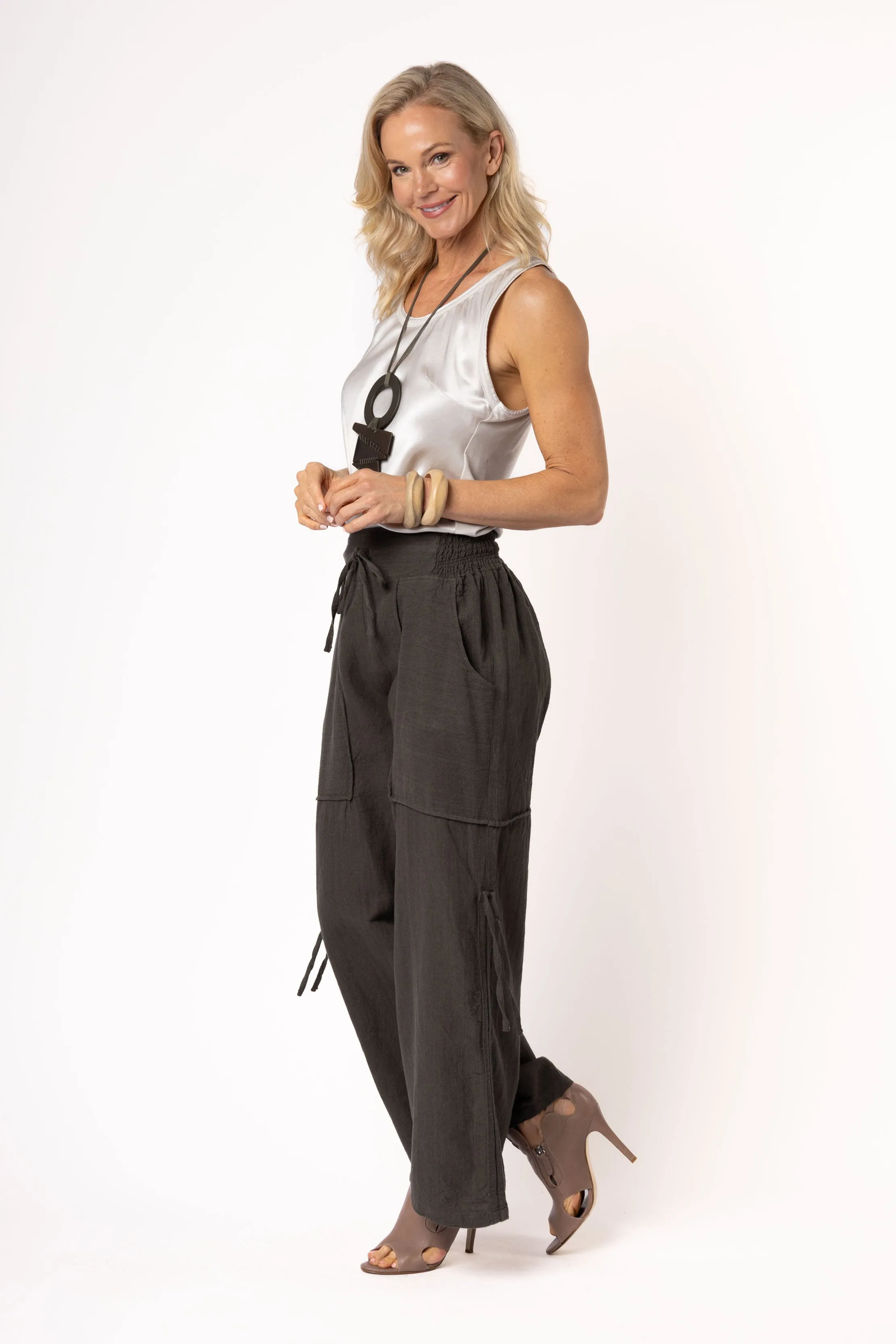 Hugo Linen Blend Pant in Khaki