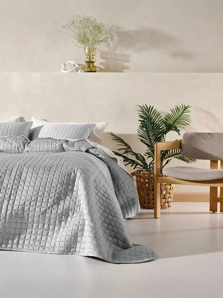 Linen House Verona Silver 270x270cm Queen Coverlet Set