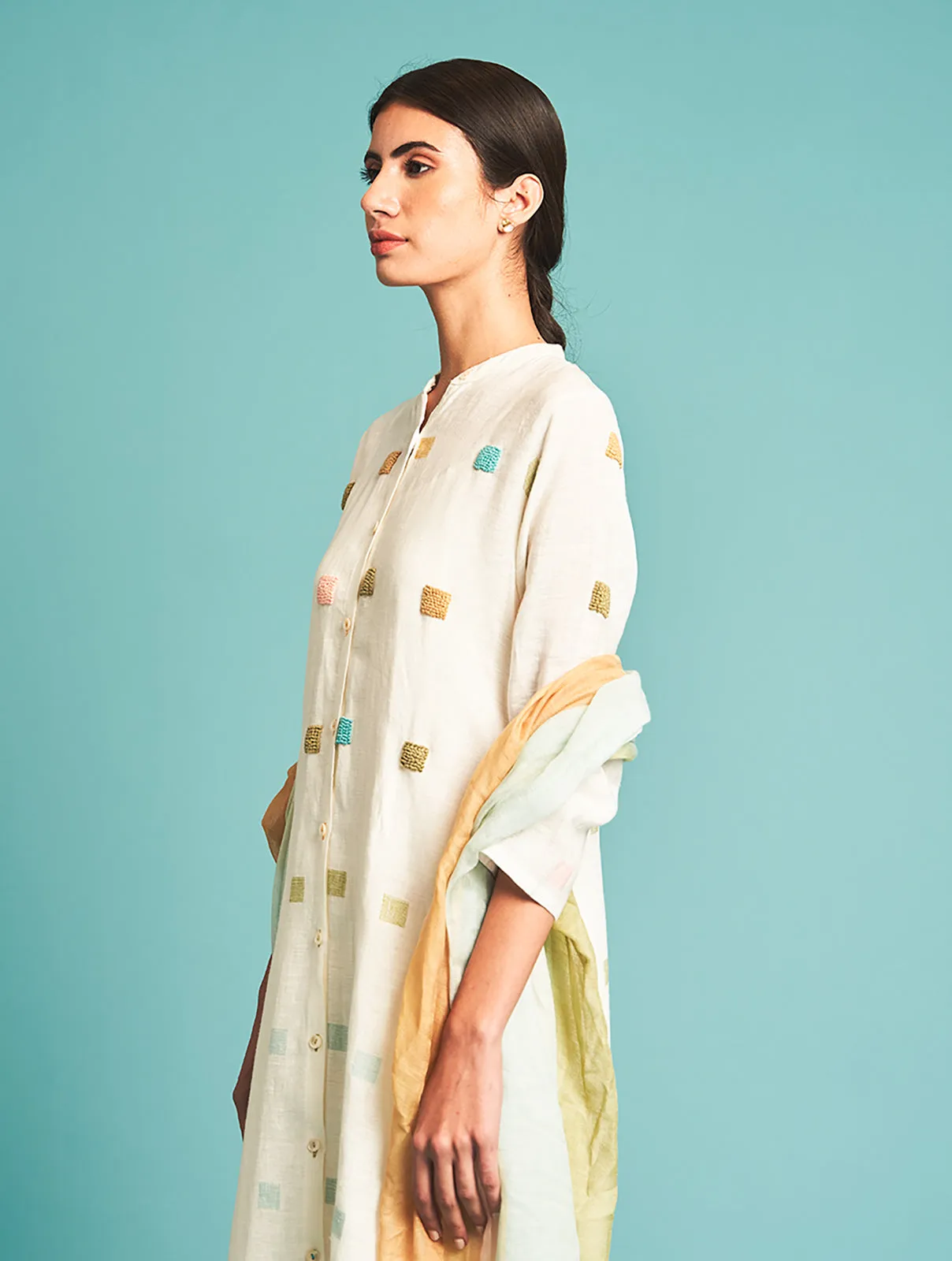 Manan   I   Iva Hand-Embroidered Kurta Set  Jamdani Collections