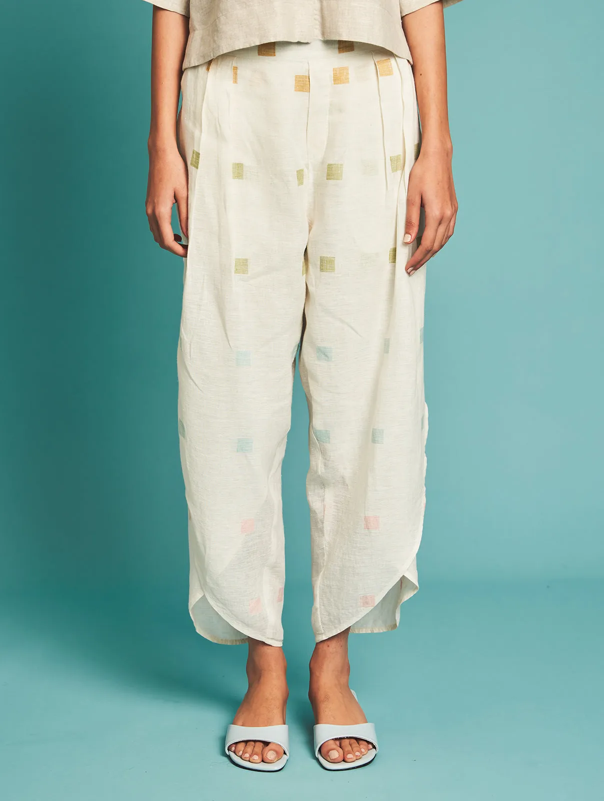 Manan   I   Sana Hand-Embroidered Pants  Jamdani Collections
