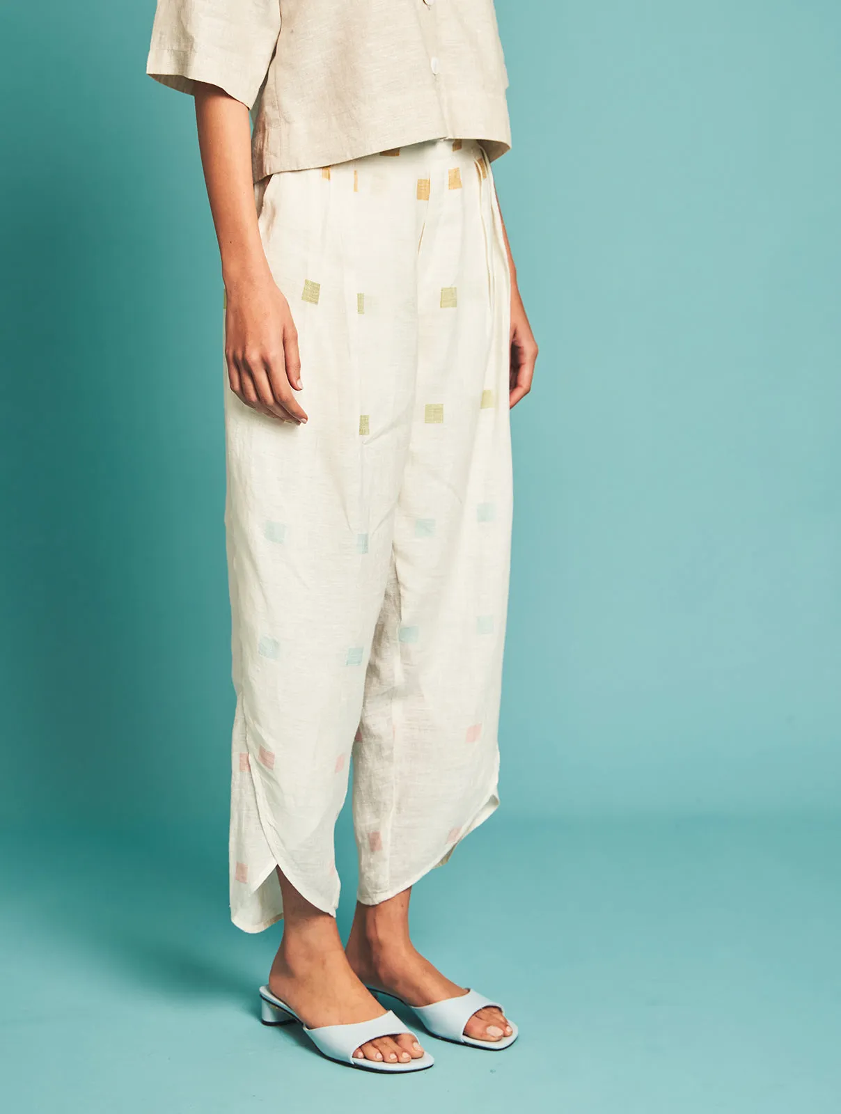 Manan   I   Sana Hand-Embroidered Pants  Jamdani Collections
