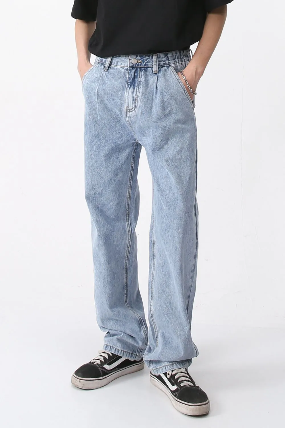 Mid Rise Baggy Jeans with Pockets