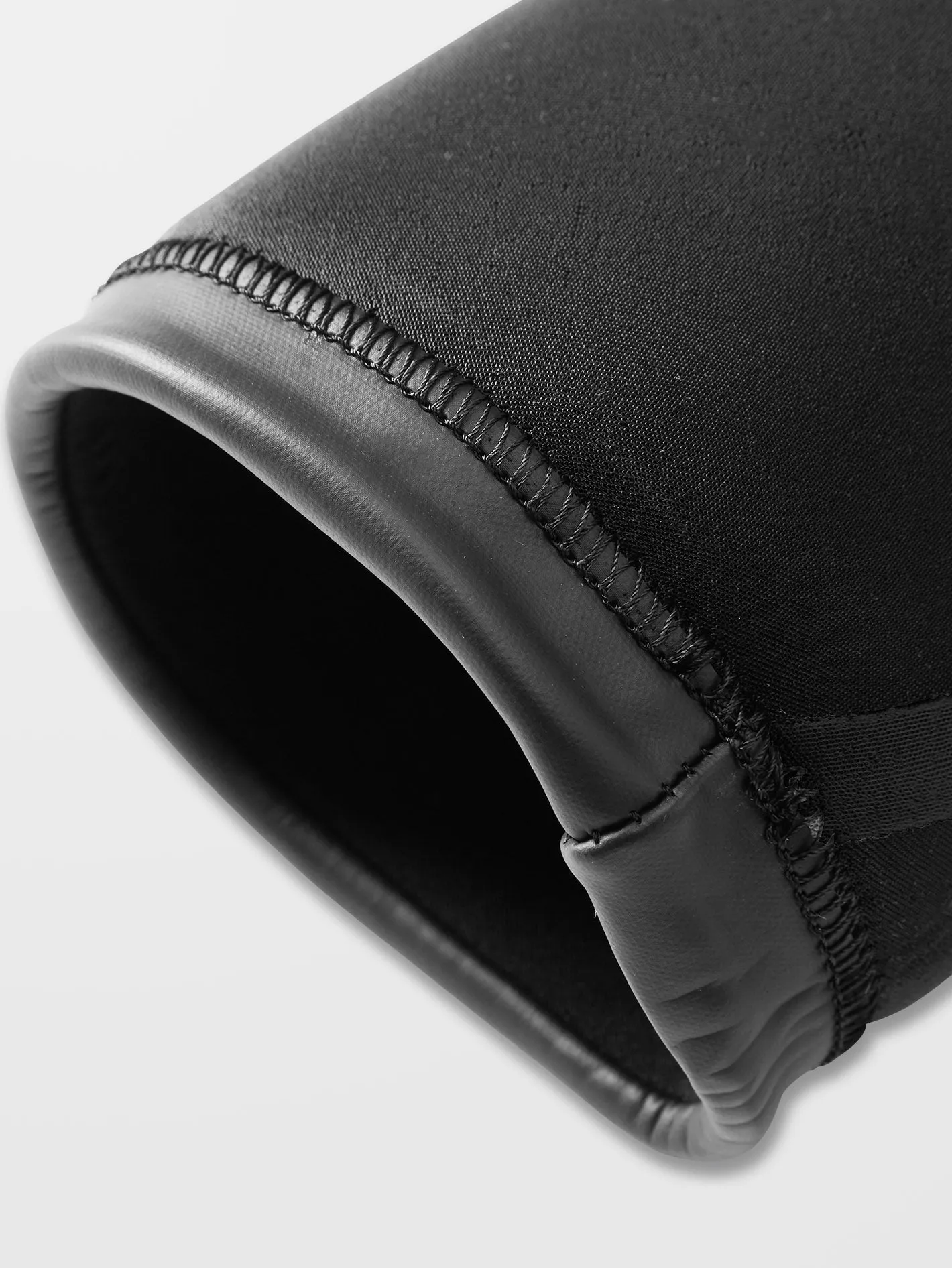 Modulator 2/2Mm Short Sleeve Full Wetsuit - BLACK