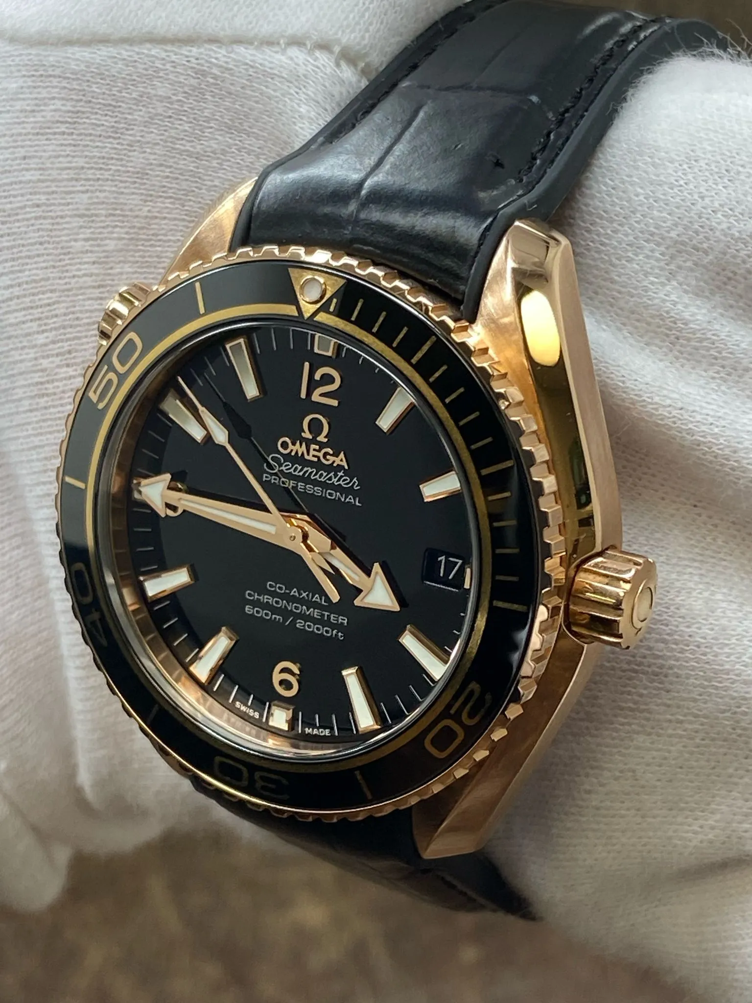 Omega SEAMASTER PLANET OCEAN 600M 232.63.42.21.01.001 Black Dial Automatic Men's Watch
