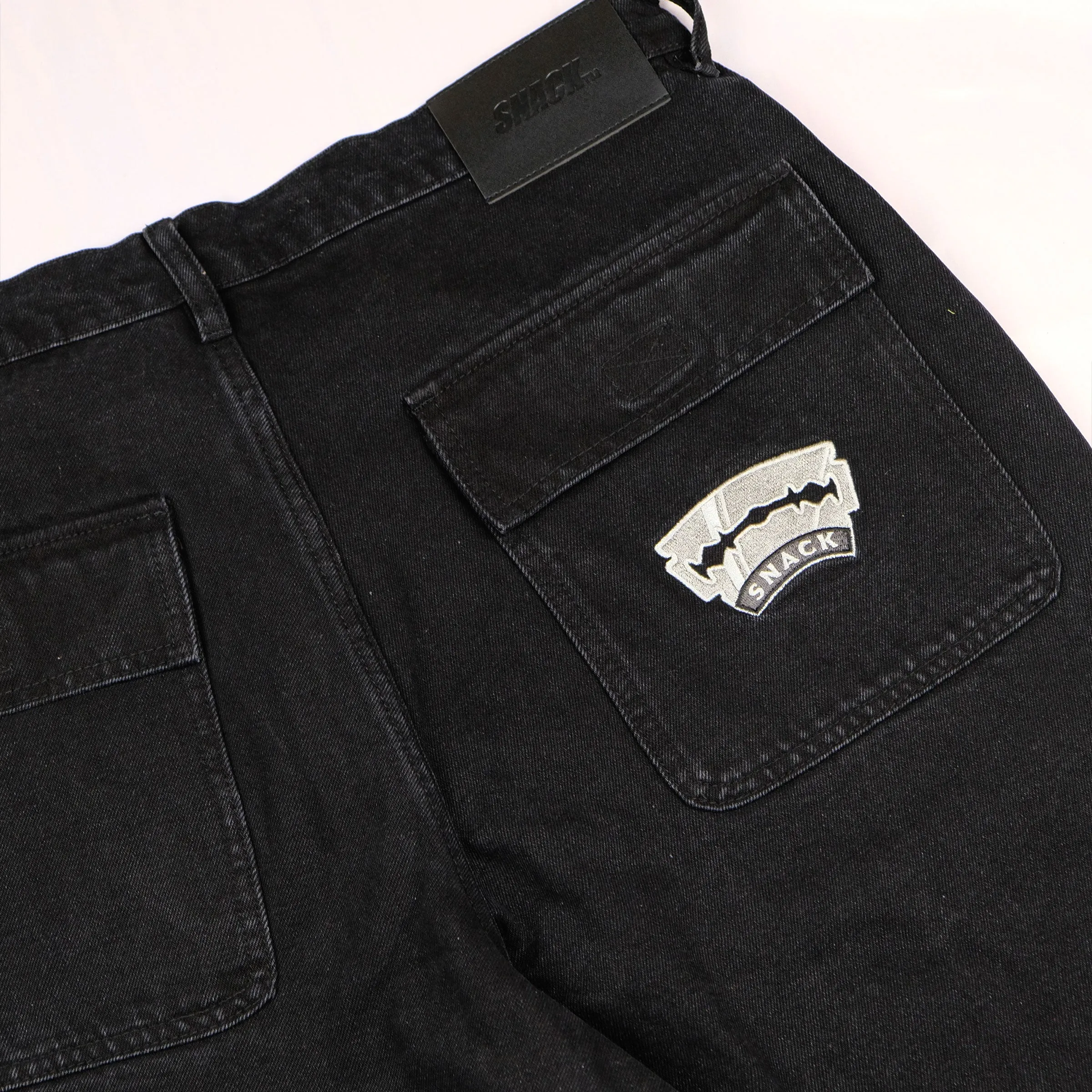 RAZOR SHARP JEANS