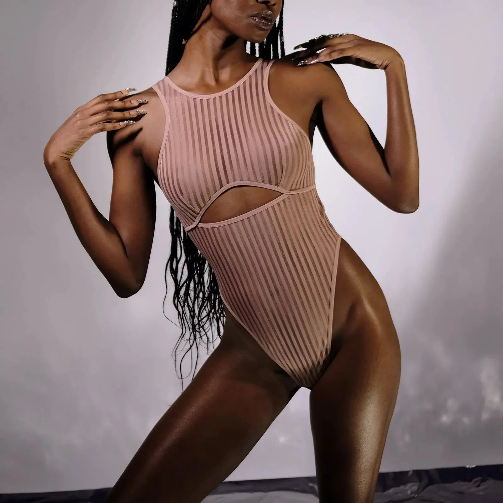 Vertigo Cutout Bodysuit in Mushroom